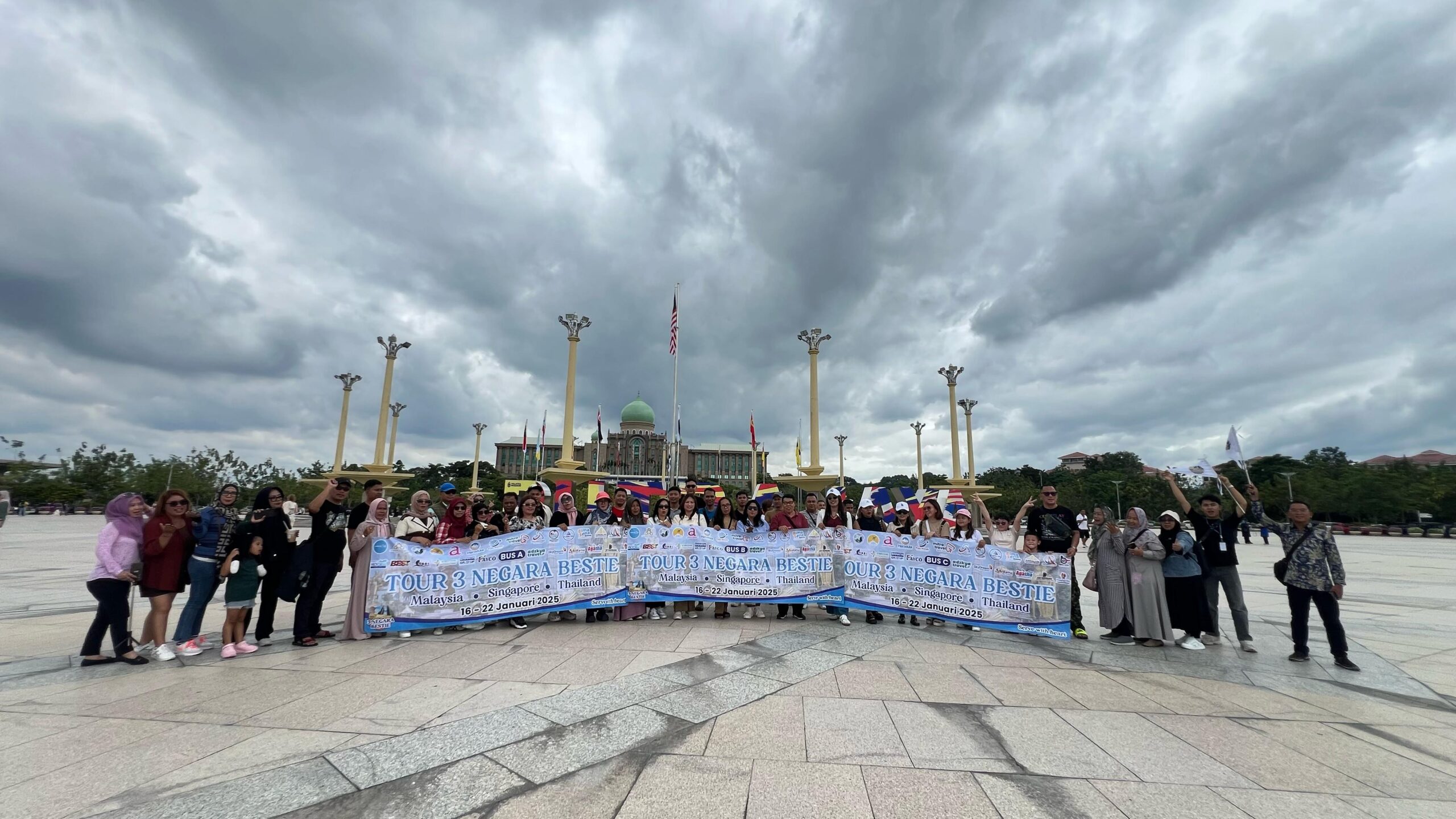 18 Juni 2025 7D6N TOUR 3 NEGARA ( THAILAND, MALAYSIA, SINGAPORE )